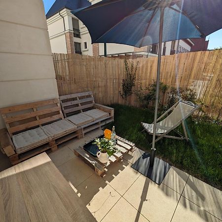 Appartement De Standing Avec Jardin Clamart Luaran gambar