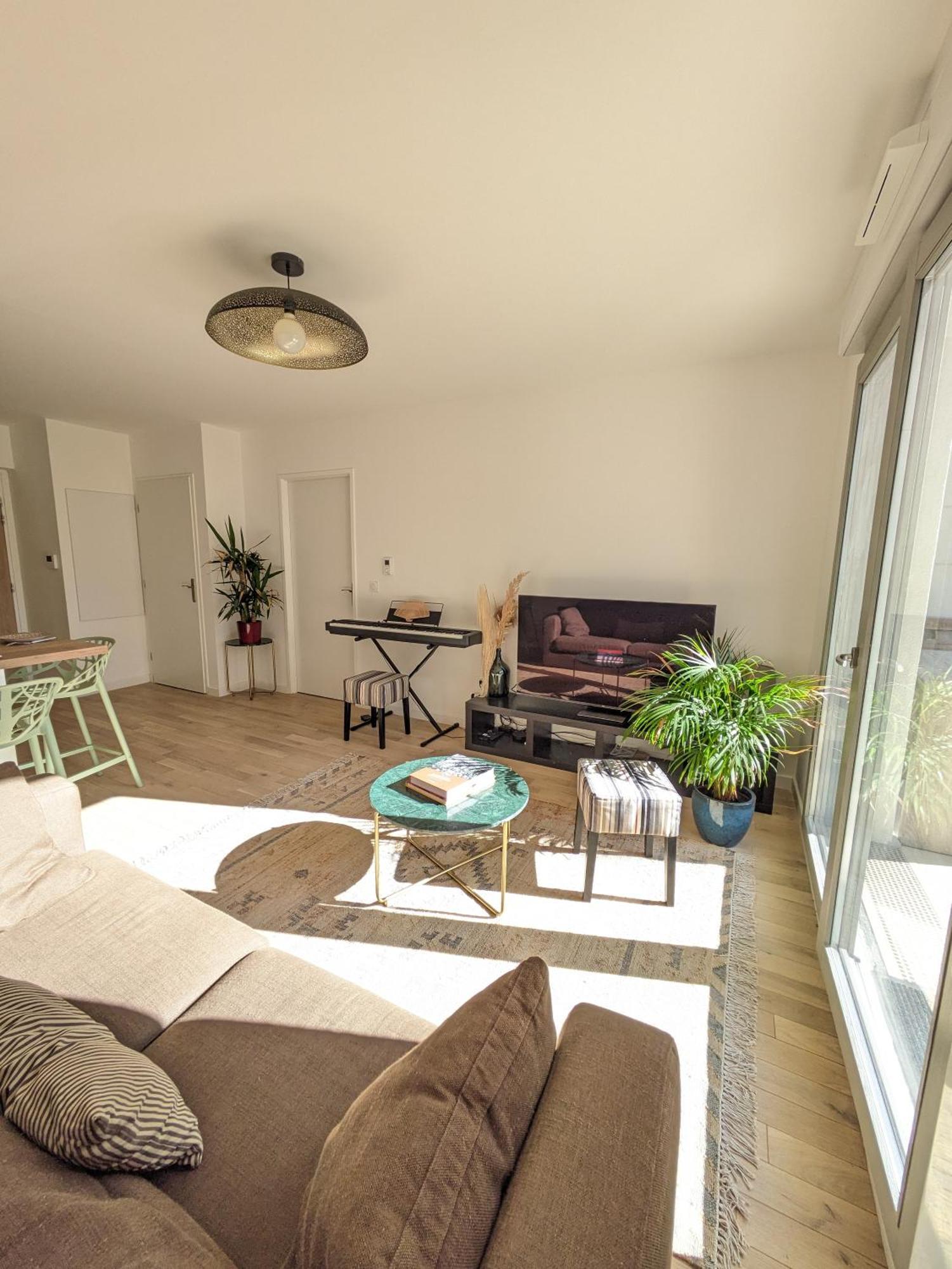 Appartement De Standing Avec Jardin Clamart Luaran gambar