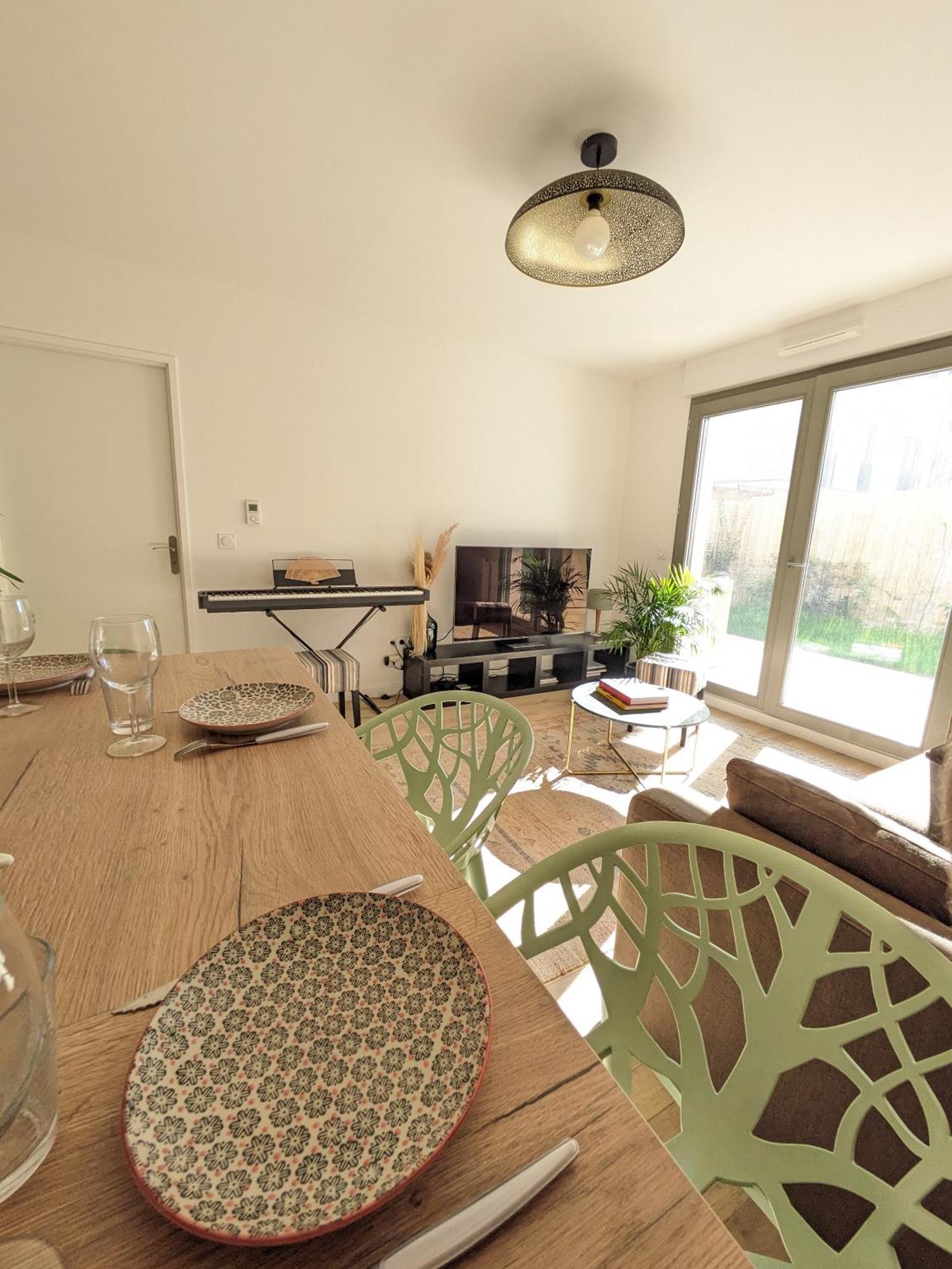 Appartement De Standing Avec Jardin Clamart Luaran gambar